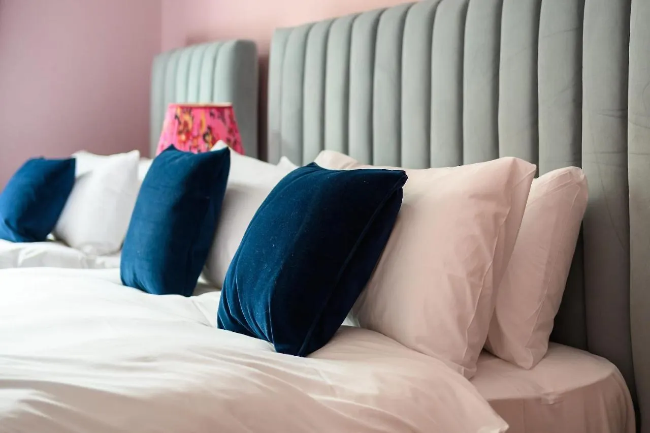 City Centre First Floor Family Suite Edinburgh 0*,