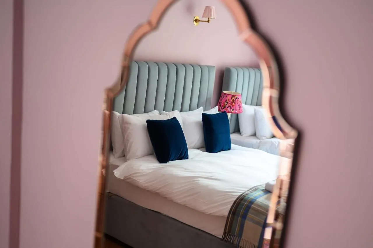 Värdshus City Centre First Floor Family Suite Edinburg